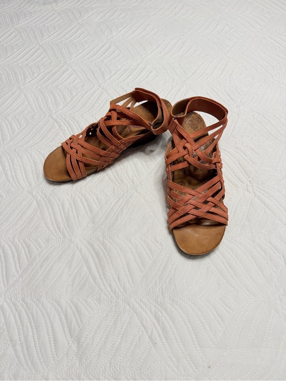 OTBT St Joseph Women’s Orange Suede Ankle Sandals. Size 10